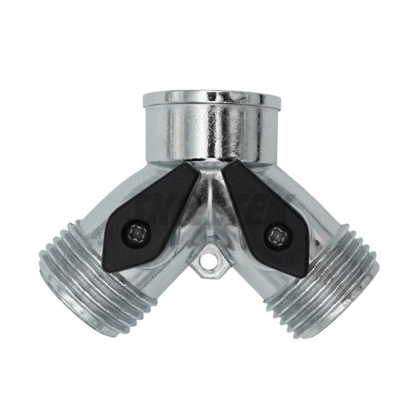 Ideal for efficient water management, this metal connector offers flexibility with two separate valves, perfect for a well-maintained garden.